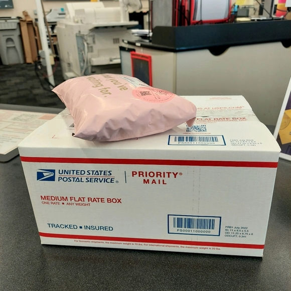 โน๏ธ About Lucky Lotus & Co. - Picture 9 of 10